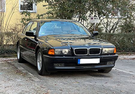 BMW 735i A Shadowline Doppelverglasung Leder Xenon