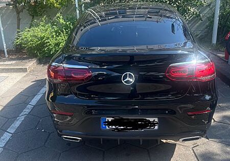 Mercedes-Benz GLC 300 4MATIC | 8-fach bereift LED | Navi | AMG