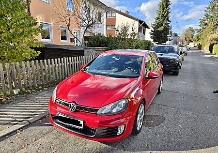 VW Golf Volkswagen GTI 2.0 TSI