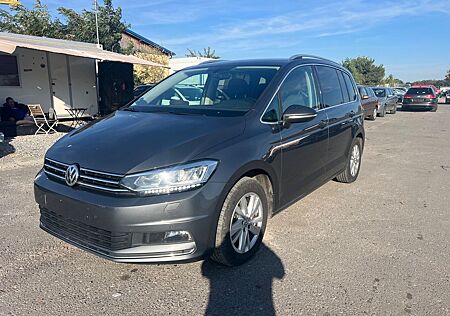 VW Touran Volkswagen Highline BMT/Start-Stopp