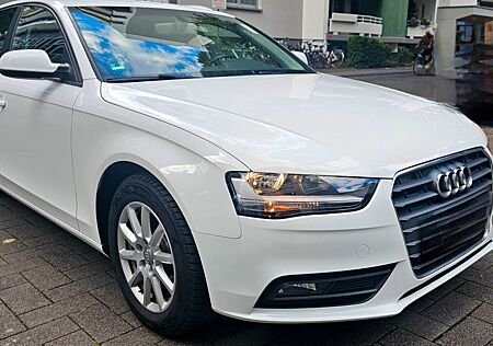 Audi A4 2.0TDI Avant 110kW Top Zustand-NAVI 150PS