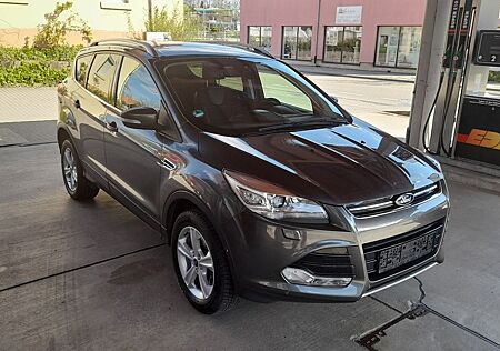 Ford Kuga 2,0 TDCi 4x4 120kW Titanium PowerShift ...