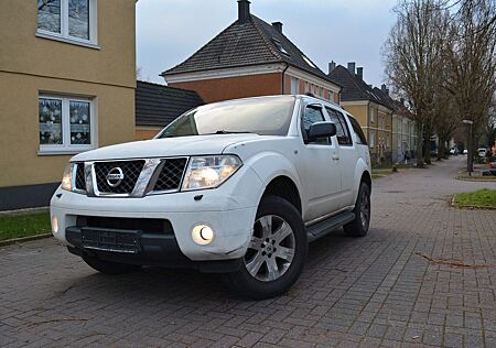 Nissan Pathfinder 2.5 dCi Premium*AUTOMATIK*AHK*7 SITZE