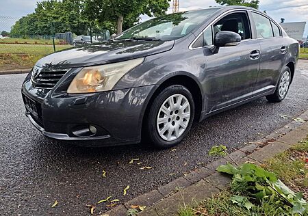 Toyota Avensis Basis