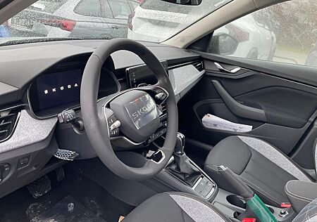 Skoda Kamiq Selection 1.5 TSI DSG Selection, AHK, K...