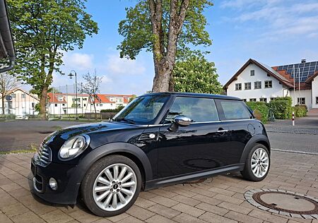 Mini Cooper D Gepflegtes Garagenfahrzeug