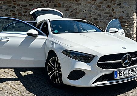 Mercedes-Benz A 180 Progressive Line Advanced Plus