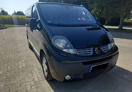 Renault Trafic 2,0 dci PASSENGER BLACK EDITION