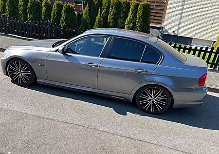 BMW 318i -