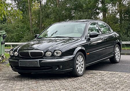 Jaguar X-Type 2.5 V6 Executive