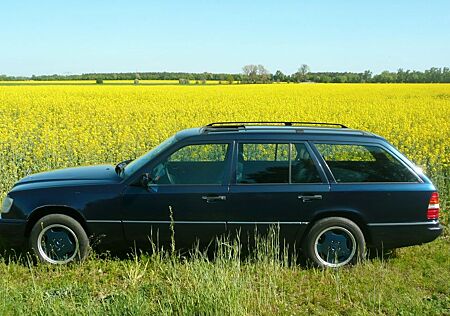 Mercedes-Benz E 220 T-Modell