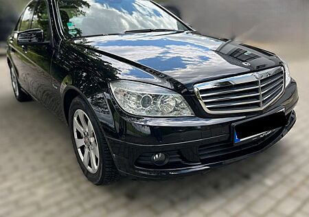 Mercedes-Benz C 180 CGI BlueEFFICIENCY Autom