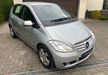Mercedes-Benz A 180 Avantgarde TÜV Neu 8 Fach Bereift