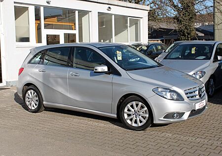 Mercedes-Benz B 180 BlueEff*NAVI*SHZ*PDC*EURO6
