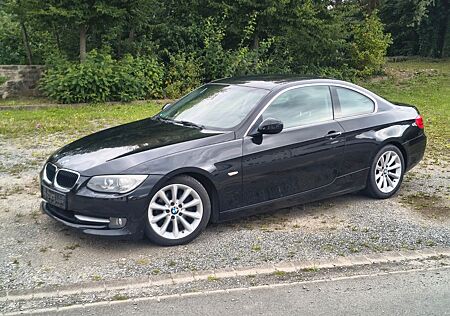 BMW 320i Coupé E92 Tüv neu