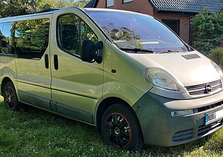 Opel Vivaro 1,9 CDTI 9 Sitze AHK Met.