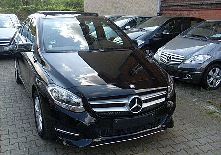 Mercedes-Benz B 180 Style Panoramadach / Standheizung / RK