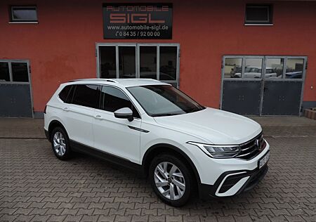 VW Tiguan Allspace Volkswagen Life 2,0Tdi DSG*7Sitzer*AHK*LED*