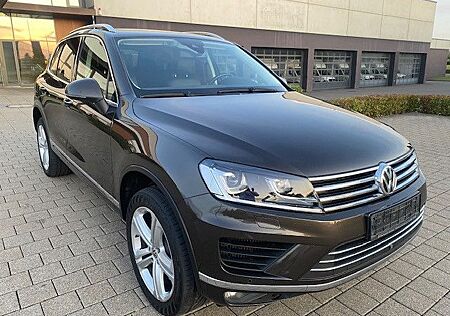 VW Touareg Volkswagen V8 TDI Exclusive 4Motion Vollausstattung