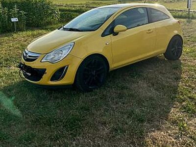 Opel Corsa D 1.4 Color Edition