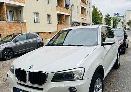 BMW X3 xDrive20d - Kamera, Teilleder