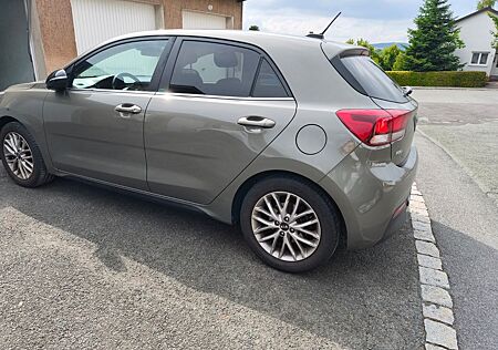 Kia Rio 1.0 100 SPIRIT NAVI