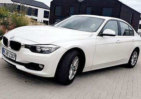 BMW 316i - - Zuverlässig Tempom PDC Sitzhei