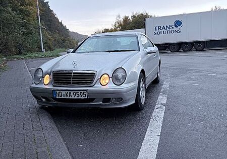 Mercedes-Benz CLK 320 AVANTGARDE Avantgarde