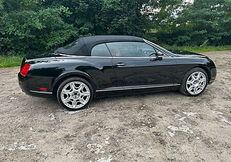 Bentley Continental GTC w12 560 ps