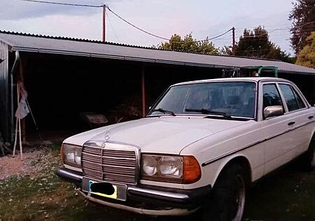 Mercedes-Benz MERCEDES BENZ '84