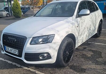 Audi Q5 2.0 TDI DPF quattro -