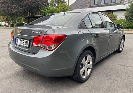 Chevrolet Cruze 2.0 LTZ AT LTZ / Automatik / Klima / Alu