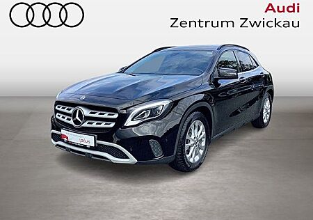 Mercedes-Benz GLA 180 Style LED Scheinwerfer, Navi, Klima, Par