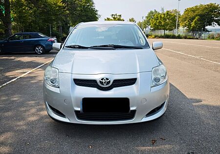 Toyota Auris 2.0 D-4D -