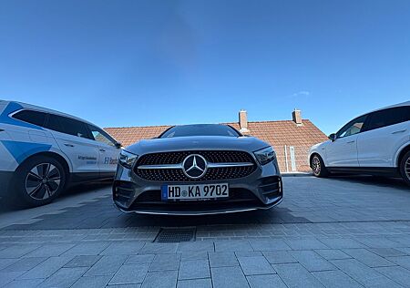 Mercedes-Benz 250 A250 AMG inkl. Sonderausstattung grau metallic