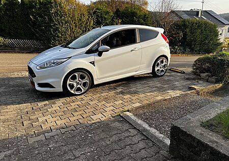 Ford Fiesta 1,6 EcoBoost ST ST