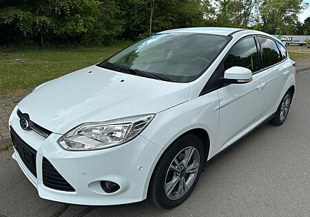 Ford Focus Lim. Sync Edition Klima AHK Tüv Neu