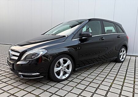 Mercedes-Benz B 220 SPORT 4Matic Bi-Xenon Leder Navi