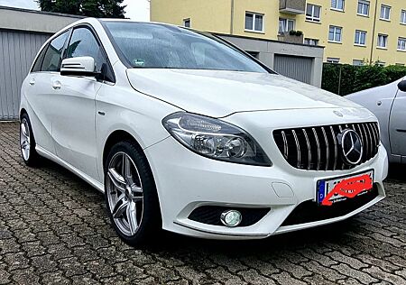 Mercedes-Benz B 180 -
