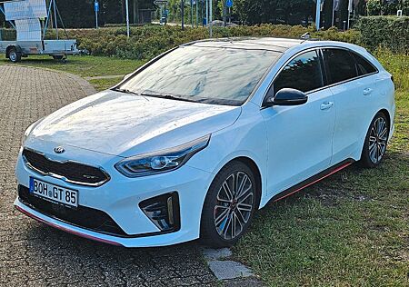 Kia Pro_ceed Proceed GT Panorama 8-fach bereift Top Zustand