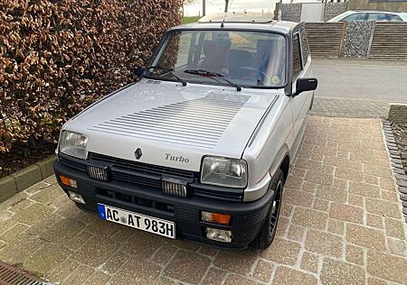 Renault R 5