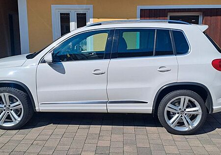 VW Tiguan Volkswagen 2.0 TDI DSG 4MOTION Track & Style Tra...