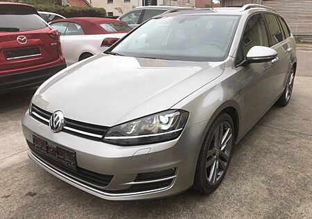 VW Golf Volkswagen VII.2.0TDI. Highl.R-Line.Pano.Massag.Xeno
