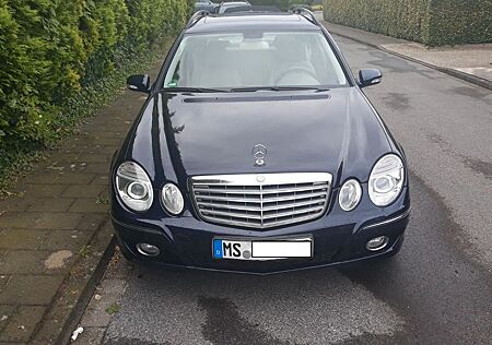 Mercedes-Benz E 220 CDI T ELEGANCE