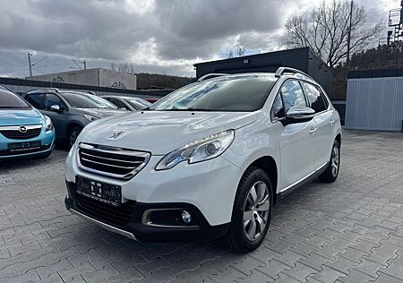 Peugeot 2008 Allure 1.6 16V 88 kW / Navi / LED