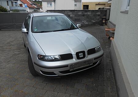 Seat Leon Stella/el.FH/50tkm/TÜV-Zahnriemen neu
