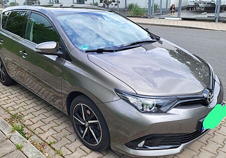 Toyota Auris Team Deutschland 1,2-l-Turbo S/S Team ...