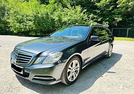 Mercedes-Benz E 350 CDI T AVANTGARDE/VOLL/AHK/7-SITZER/8-FACH