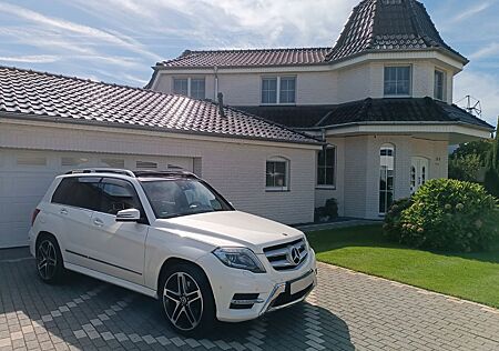 Mercedes-Benz GLK 350 4MATIC AMG Pano AHK 8-fach ALU