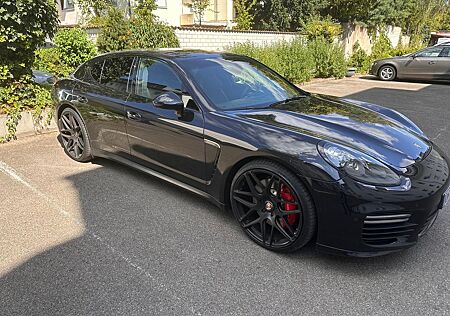 Porsche Panamera GTS*Bose*Schiebedach*Kamera*Facelift*